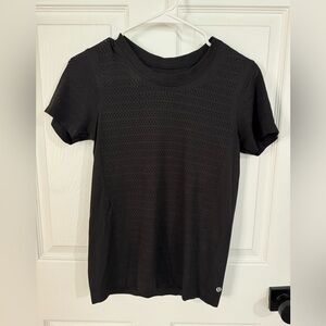 Lululemon Breeze Short Sleeve SIZE 6- Black